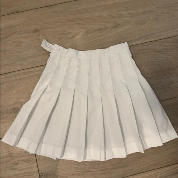 Wilson White Pleated Tennis Skirt - Picture 3 of 3